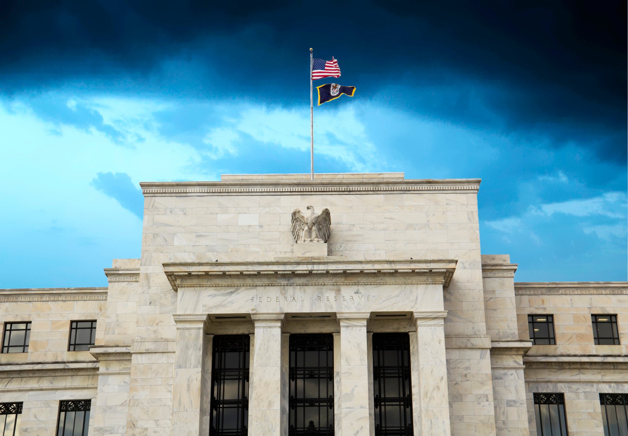 Storm Brewing: Trump’s Pressure on Powell Clouds Market Outlook